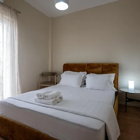 Luxury Penthouse דירה קלמאטה