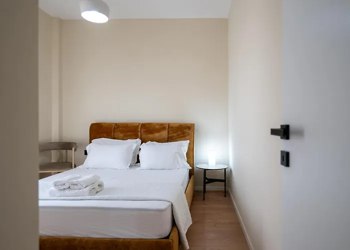 Luxury Penthouse شقة كالاماتا