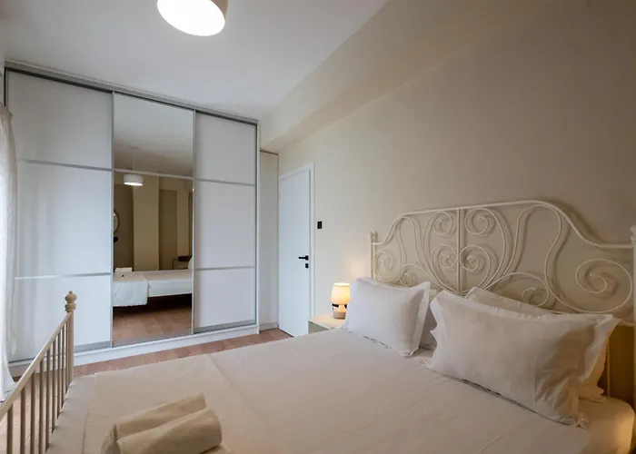 Luxury Penthouse شقة *