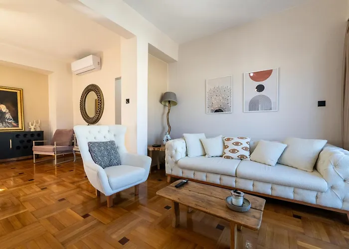 Luxury Penthouse * Kalamata